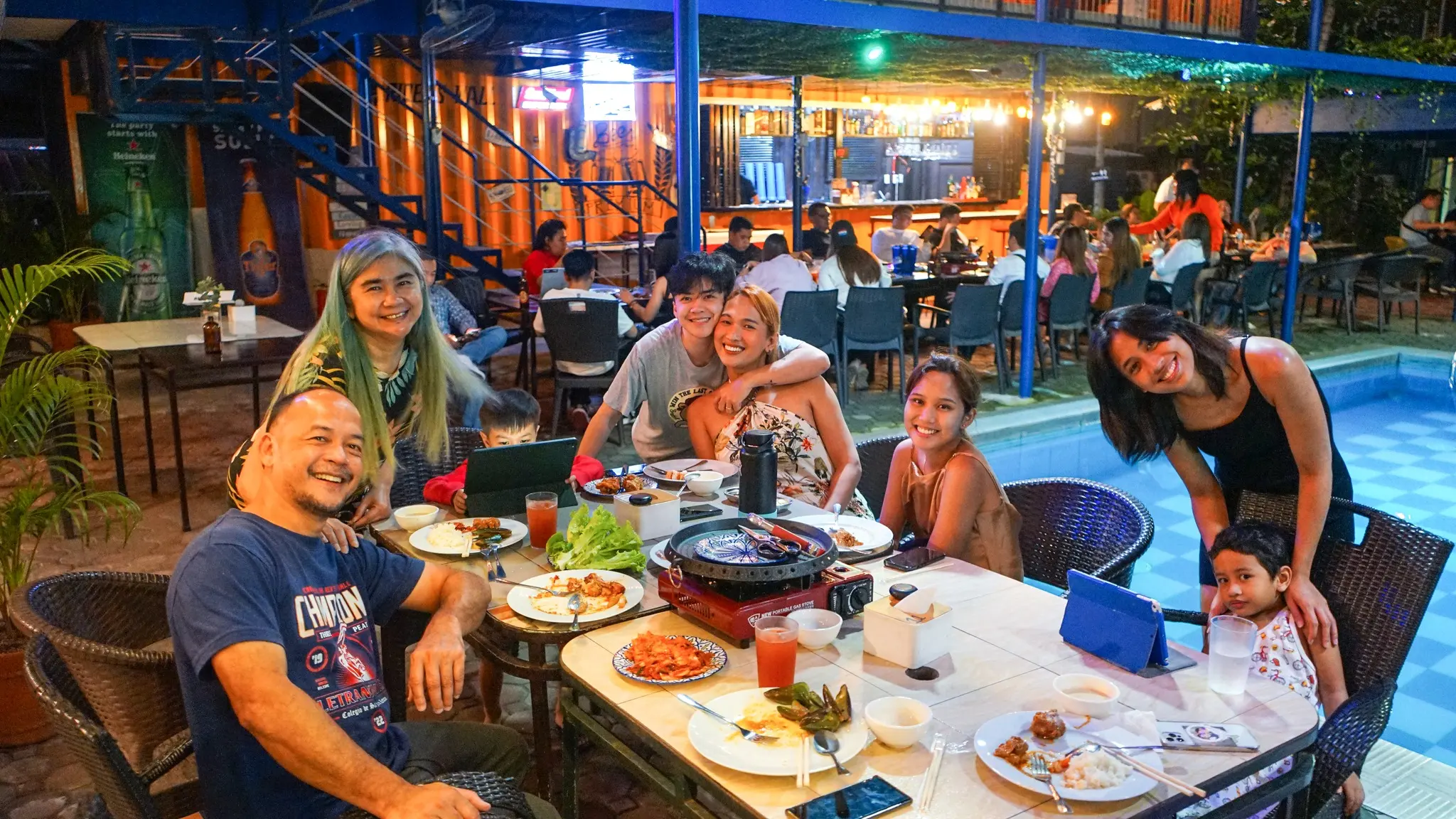 야외바 & 모임공간